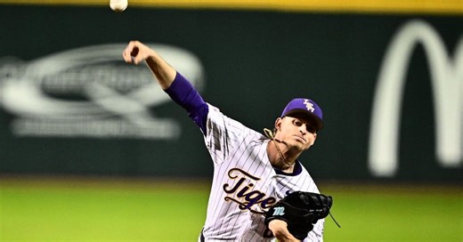 LSU's offense shows off the power in win over Kent State