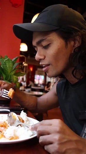 $6 Dinner in KL’s Chinatown 🇲🇾 #kualalumpur #malaysia #chinatown | Nadir On The Go - En