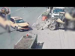 Top 25 Shocking Construction Site Accidents Heavy Machinery & Excavator Fails