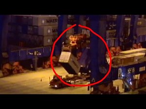 ACCIDENT: 2 Maersk Containers TEAR LOOSE from the Crane Spreader. DRIVER SURVIVED!
