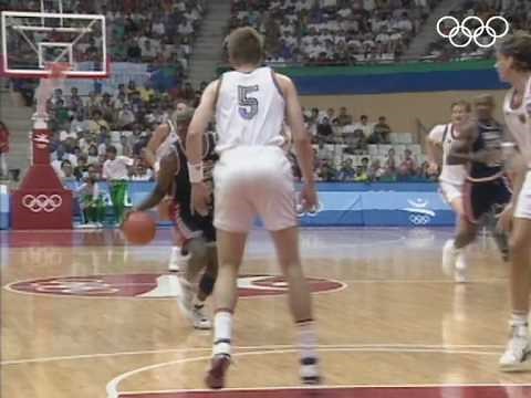 Michael Jordan, Magic Johnson, Patrick Ewing & Co - Dream Team Highlights - Barcelona 1992 Olympics