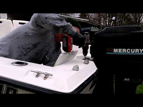 How to mount a ladder on a Boat