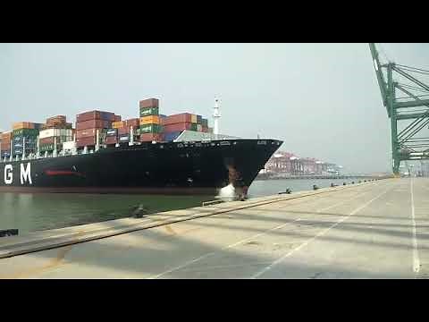 Big container ship hit dock while coming alongside II jetty accidents II marine incidents at port