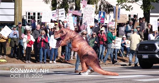 "No Kings" Protest in Conway, NH Oct 18, 2025