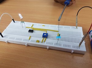 Light Detector Using LDR