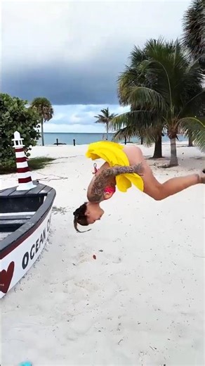 Bahama boat flips #BoatFlips #BoatStunts #WaterStunts