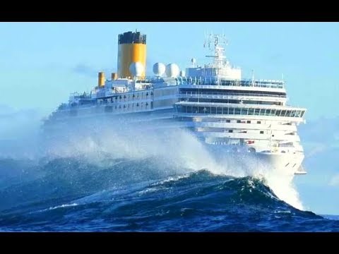 Top 10 Large Cruise Ship Fails