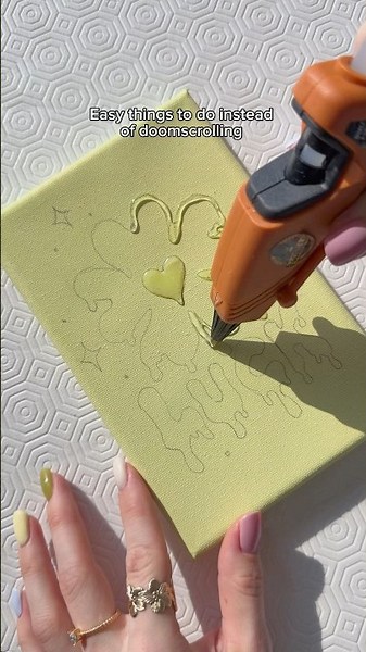 Chrome Foil Canvas Art DIY Under $5 🍀 Easy Hot Glue Hack #shorts