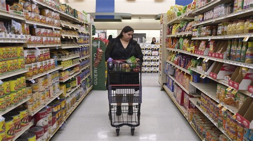 Spending on food services, retail up in August