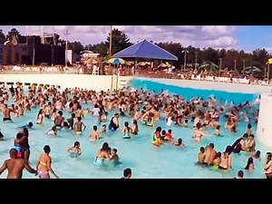 Wave Pool - Biggest Wave in Wisconsin Dells - HUGE WAVE