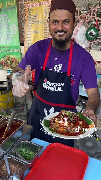 Mee Goreng Jalil since 1983 in KL 📍 Mee Jalil @ Main Road Jalan Ampang KL