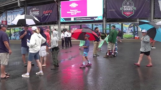 Fans come out to the Little League World Series, rain or shine