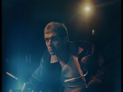 Omar Apollo - Kamikaze (Official Music Video)