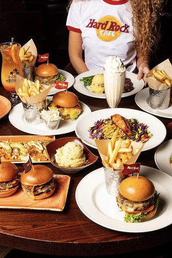 Our New Menu has LANDED! 🚀 Back with your favorite classics & introducing your new must-haves, the Hard Rock Cafe menu has GROWN! Load up your fajitas 🔥, share your flatbreads 🍕, bite into new burgers 🍔 and cut into new steaks 🥩 – this New Menu is ready to pack a flavor punch! 🥊💥 Available at your local Hard Rock Cafe, discover our New Menu today: http://ow.ly/K4SB50I2zIG | Hard Rock