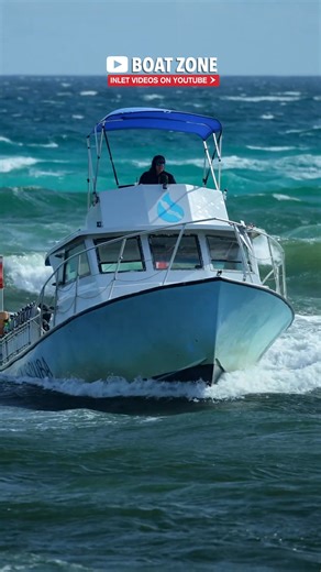 Captain OVERBOARD!! Who’s DRIVING__ Boynton Beach Inlet | WavyBoat I