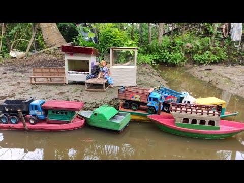 Review of a Ship Carrying Cars, Trucks, Speed ​​Boats, and Popong Sampans