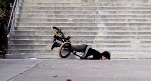 20 STAIR EL TORO BMX CRASH TO THE HEAD - BMX