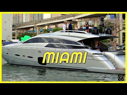 Girls In Yachts At Miami River .Miami River Boats