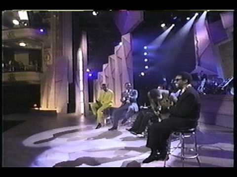 Apollo Legends Singing at the Apollo Hall of Fame-Part 1