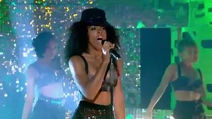 Kelly Rowland - Commander [Live]