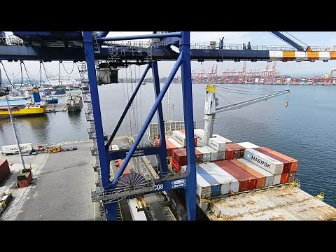 How to Unload & Loading the Giant Maersk Line Container Ship |Quay Crane Operation