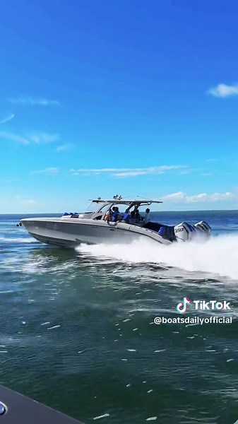 Fast Boats at Key West Poker Run - Speed Boat Adventures