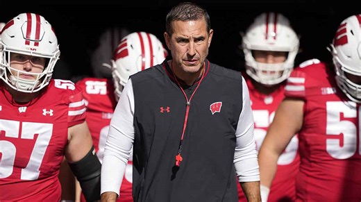 Wisconsin football news: Badgers make brutal history not seen since 1977