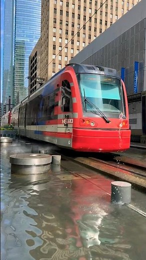 Houston METRORail Red Line in Downtown Houston #metrorail #lightrail #tram #trains #trainspotting