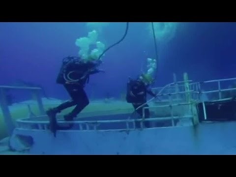 Hundreds of dead bodies recovered from sunken boat