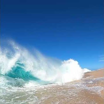 Incredible Slow Motion Video of Photographers Filming Giant Shorebreak Waves in Hawaii