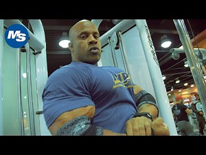 Victor Martinez's Bodybuilding Chest Workout