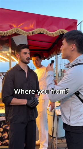 Challenging Legendary Corn Seller @alpertemel04 🌽 . He treats people with so much kindness and respect! We need more people like you Alper, in the world 🌎 . If you want to see him come to @kestaneci.karakoy 🇹🇷 #turkiye #japan #kurdish #russia #indonesia