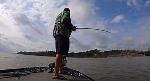 Matt Henry is unofficially in 18th place on the BassTrakk leaderboard with a current total weight of 30 pounds, 10 ounces! Head over to Bassmaster.com NOW to watch the final weigh-in of the St. Croix Rods Bassmaster Open at Lake Eufaula! #Bassmaster #BassOpens #BassEQ | Bassmaster