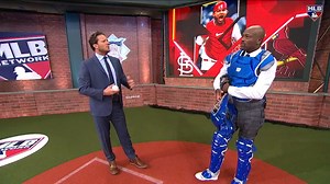 "The catcher is running the whole entire game." Jake Peavy dives into some old tape to show the impact catchers have on a pitcher's game. | MLB Network