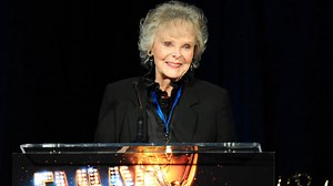 June Lockhart, beloved mother figure from 'Lassie' and 'Lost In Space,' dies at 100 in Santa Monica